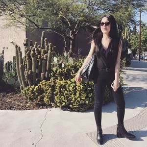 Meet your Posher, Chia